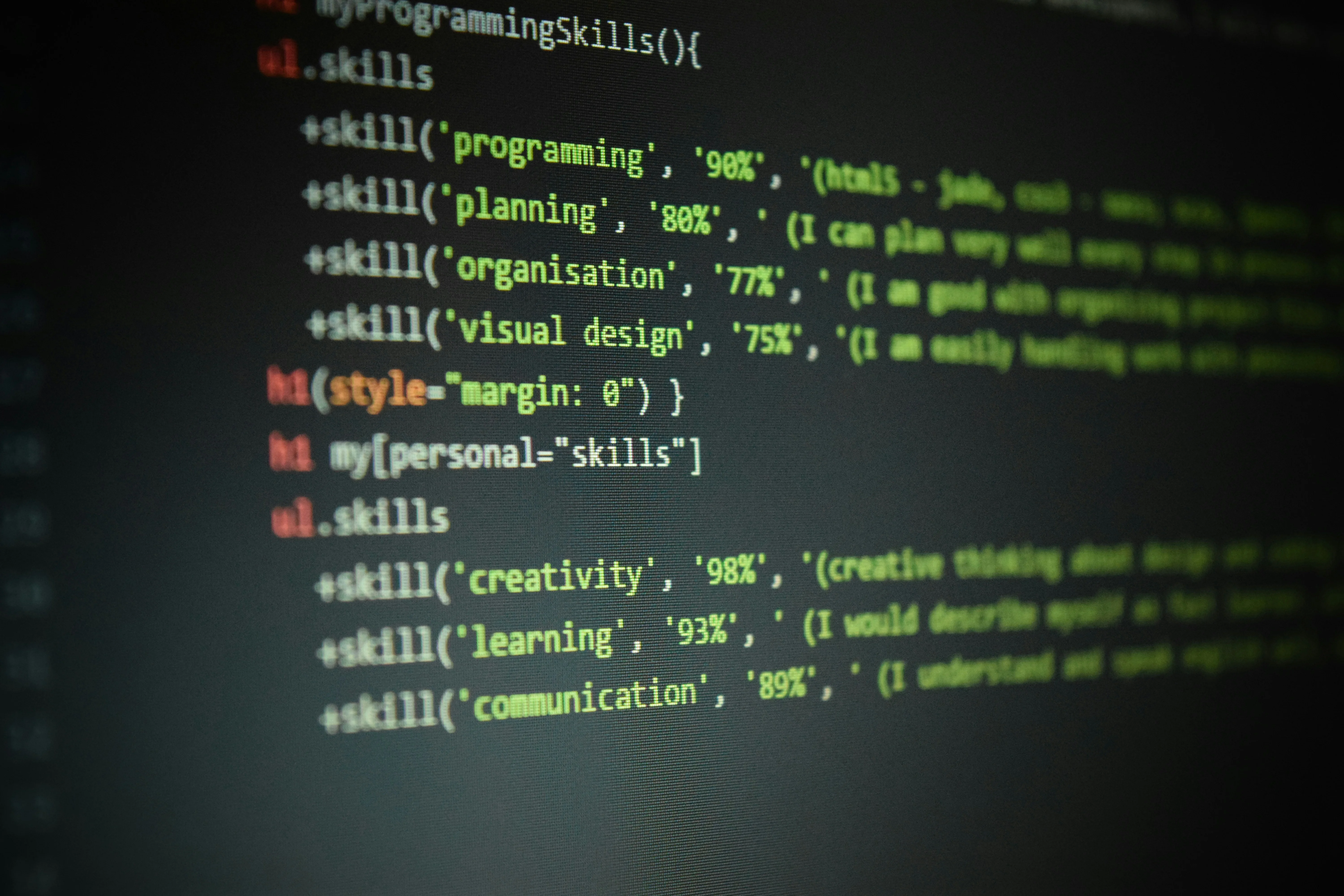 Cristian trabajando en desarrollo web